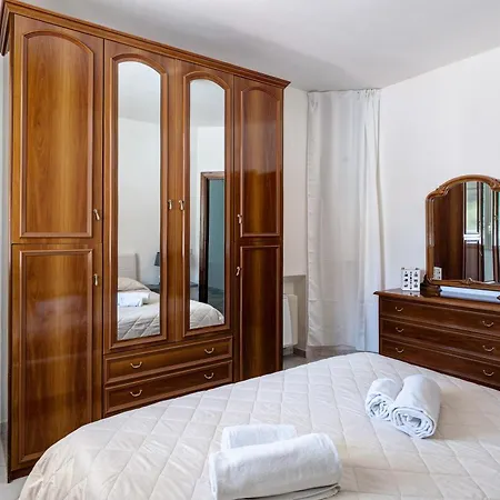 Azzurra Villa *