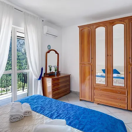 Azzurra *