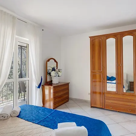 Azzurra Villa