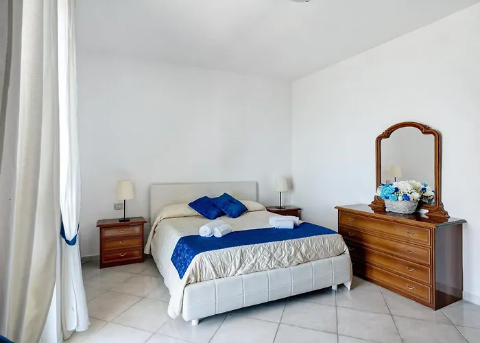 Azzurra 빌라 마사루브렌세