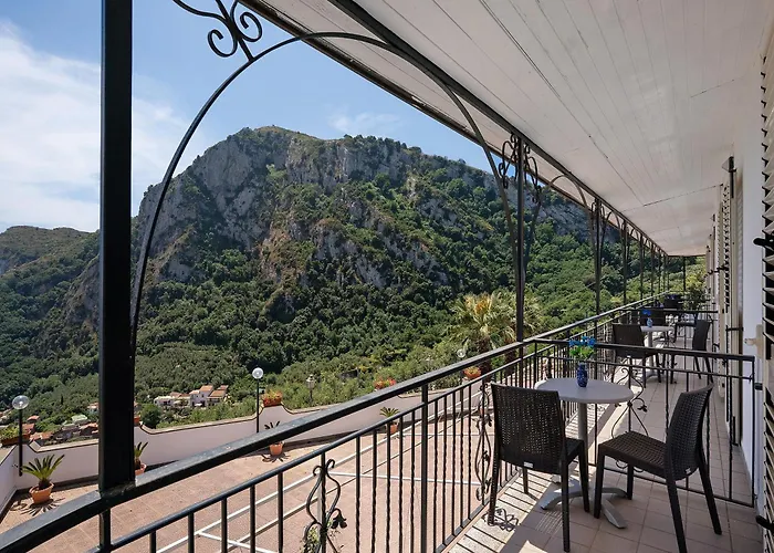 Azzurra 빌라 마사루브렌세