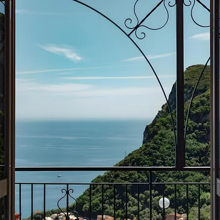 Azzurra *